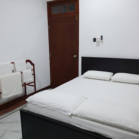 Ice Berg Appartement Dehiwala-Mount Lavinia Buitenkant foto