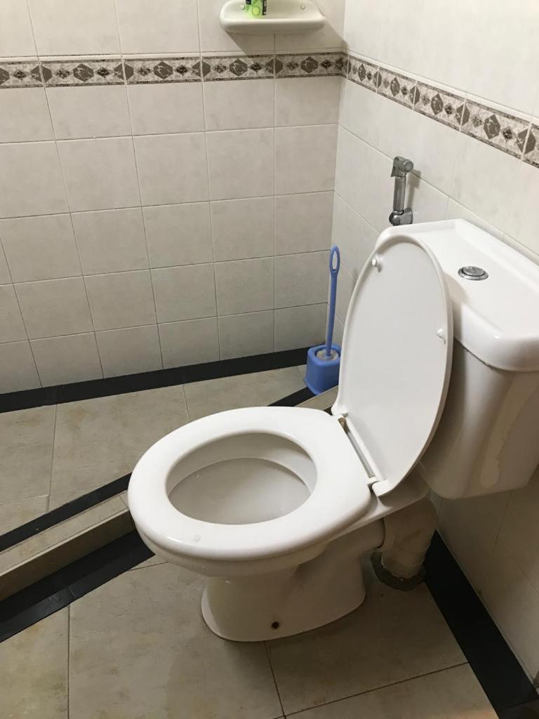 Ice Berg Appartement Dehiwala-Mount Lavinia Kamer foto
