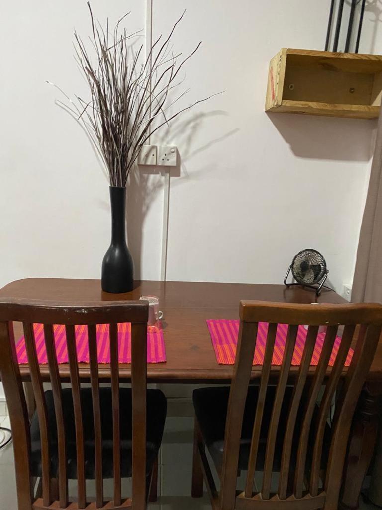 Ice Berg Appartement Dehiwala-Mount Lavinia Kamer foto