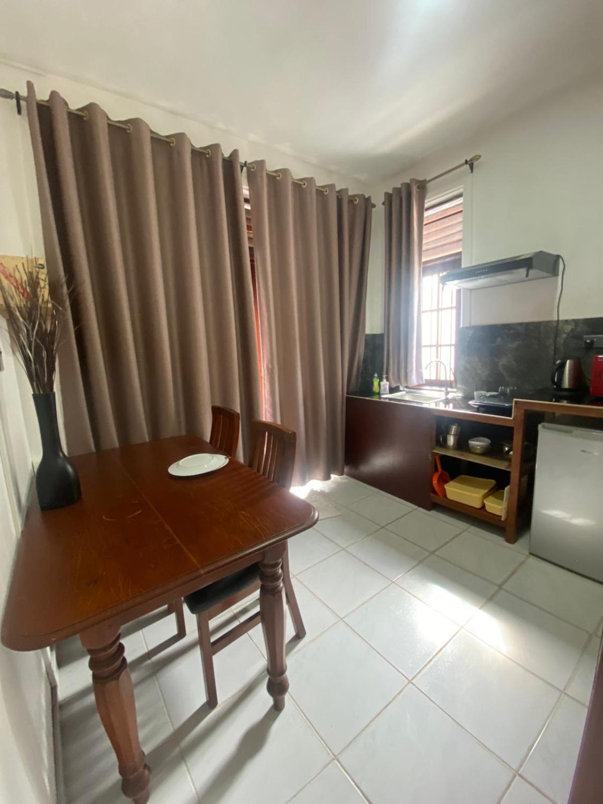 Ice Berg Appartement Dehiwala-Mount Lavinia Kamer foto