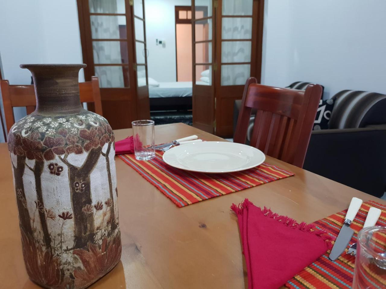 Ice Berg Appartement Dehiwala-Mount Lavinia Buitenkant foto