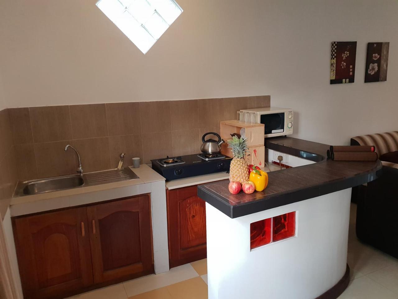 Ice Berg Appartement Dehiwala-Mount Lavinia Buitenkant foto