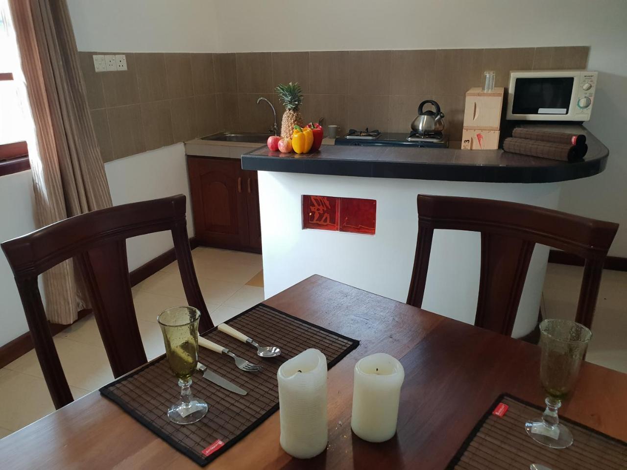 Ice Berg Appartement Dehiwala-Mount Lavinia Buitenkant foto